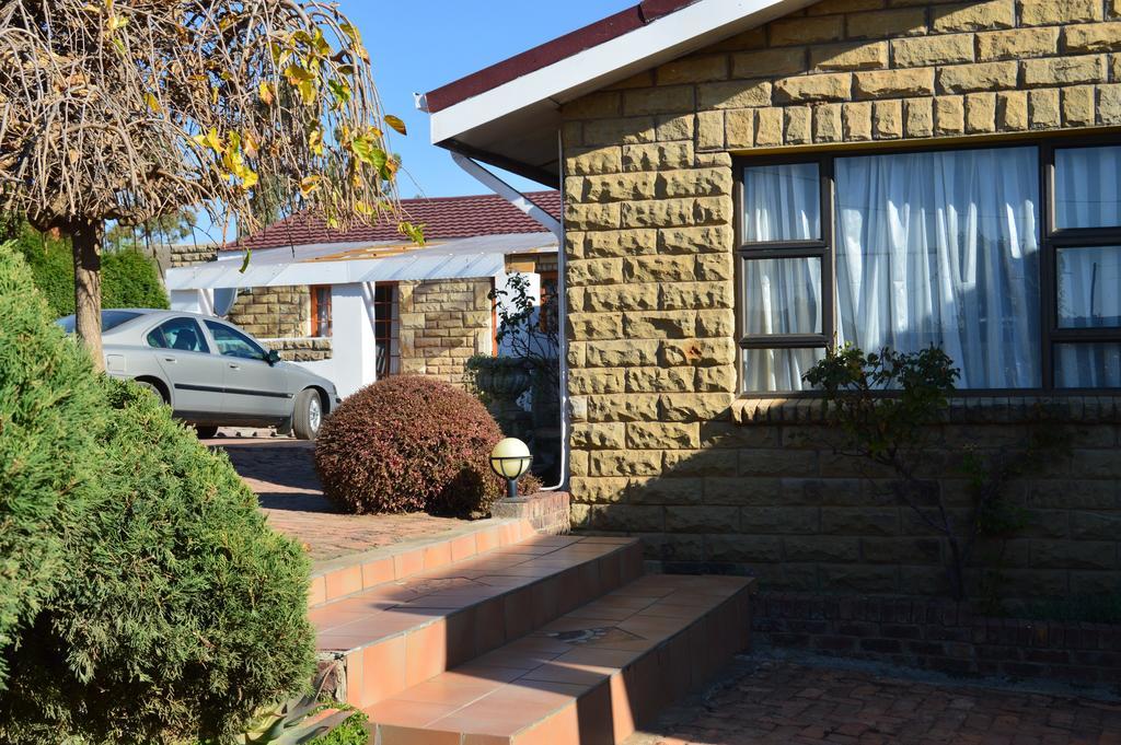 Guesthouse Seilatsatsi Maseru Buitenkant foto