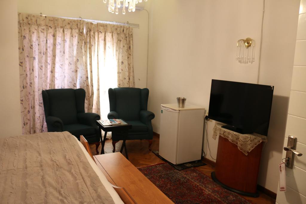 Guesthouse Seilatsatsi Maseru Buitenkant foto